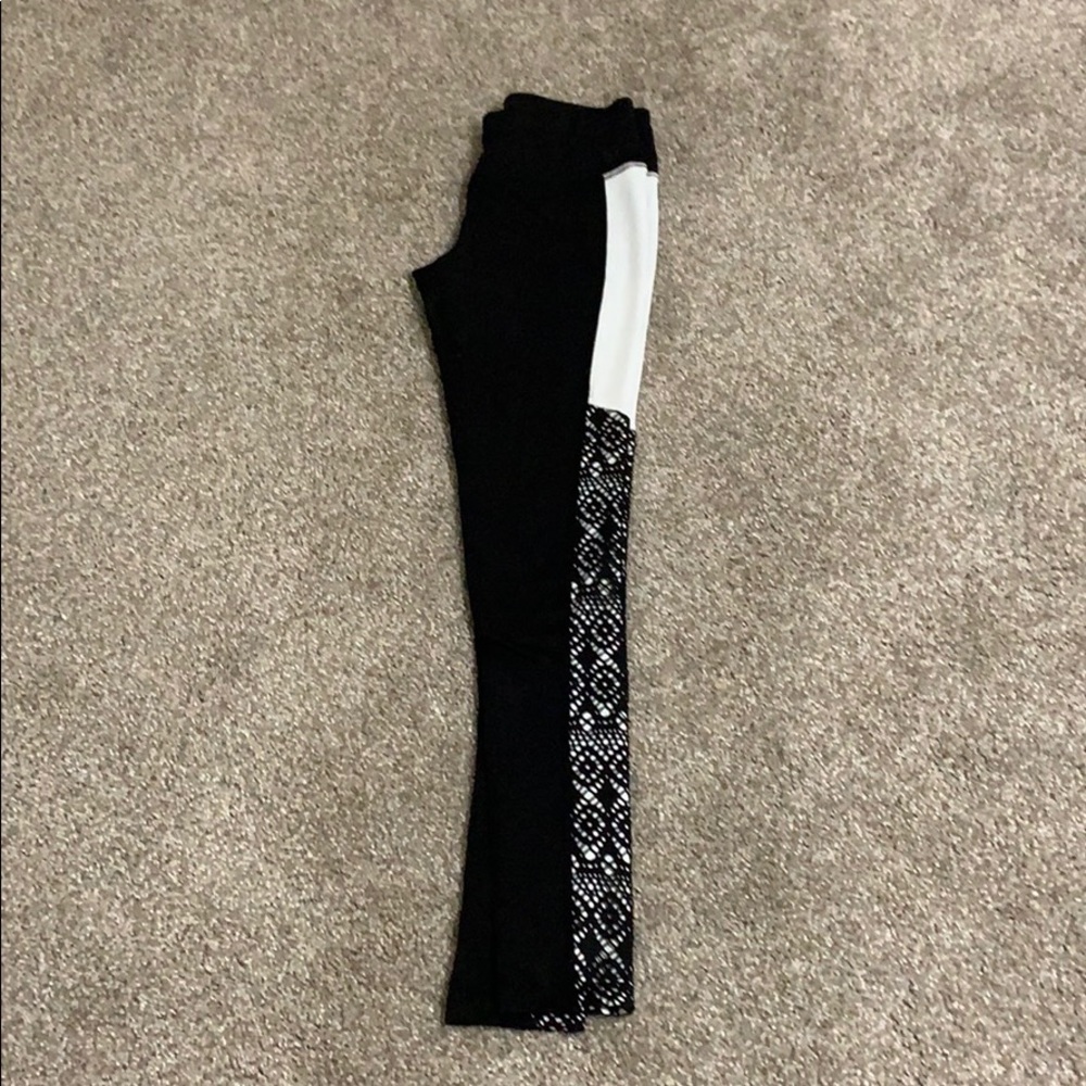 Material girl active leggings in XS